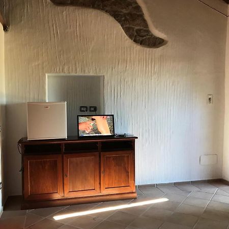 Li Casacci Bed & Breakfast Arzachena Exterior photo